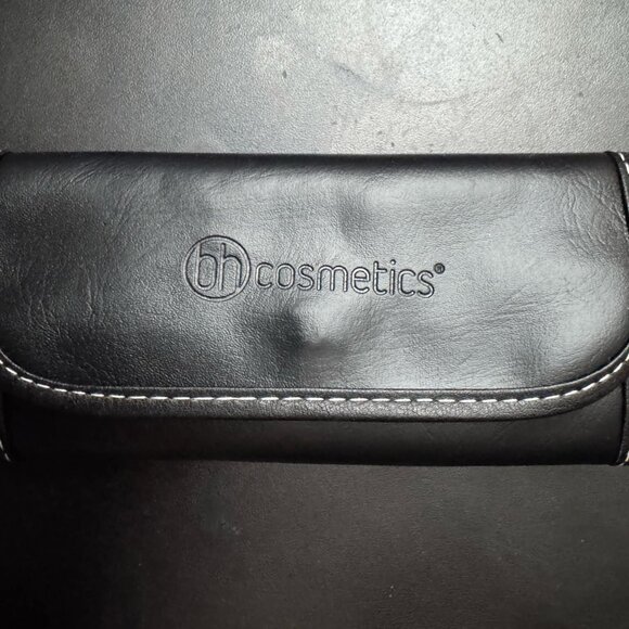 Cosmetics Low Start - Picture 2 of 4